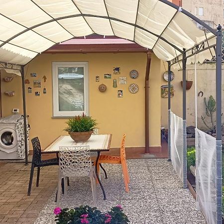 Casa In Giardino Apartment Пьомбино Екстериор снимка